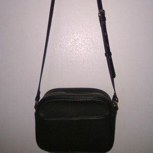 Camera crossbody bag Kate + Alex Black Bag Zipper Gold Accent adjustable strap